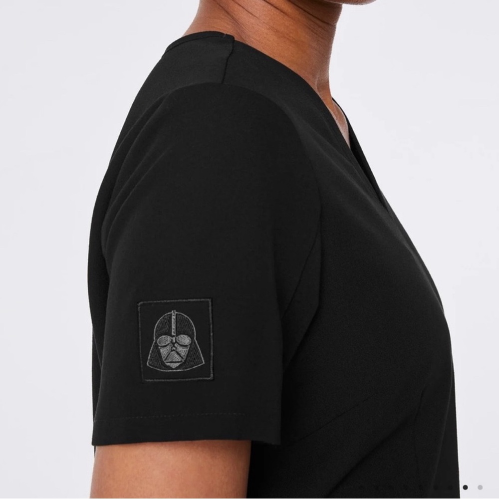 Figs X STAR WARS V-Neck Scrub Top™ in Darth Vader Black | Size small NWT